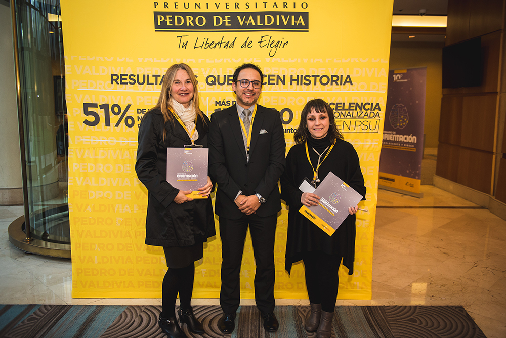 María Esther Mediano
Felipe Rojas
Paulina Muñoz